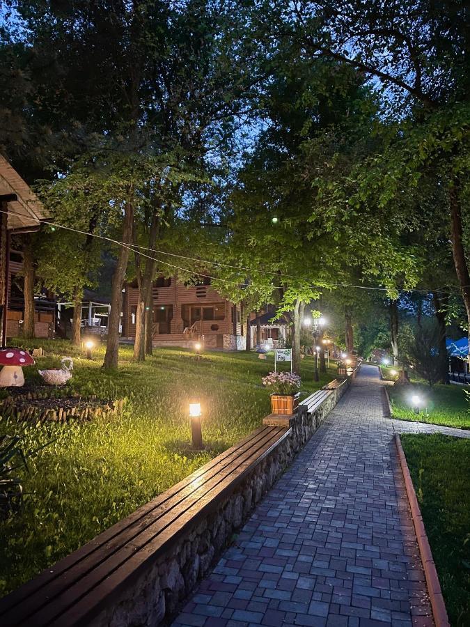 Sky Land Camping & Resort Cricova Dış mekan fotoğraf